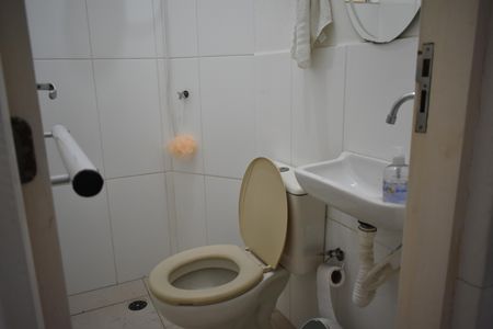 Casa à venda com 224m², 3 quartos e 1 vagaBanheiro 1