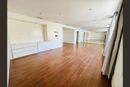Apartamento à venda com 180m², 2 quartos e 2 vagas