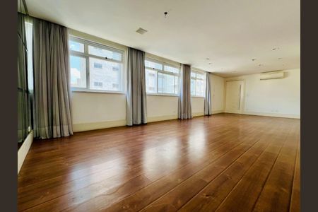 Apartamento à venda com 180m², 2 quartos e 2 vagas