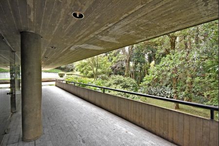 Casa à venda com 976m², 3 quartos e 6 vagas