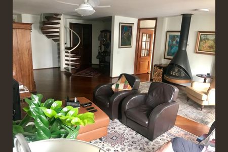 Apartamento à venda com 3 quartos, 230m² em Moema, São Paulo