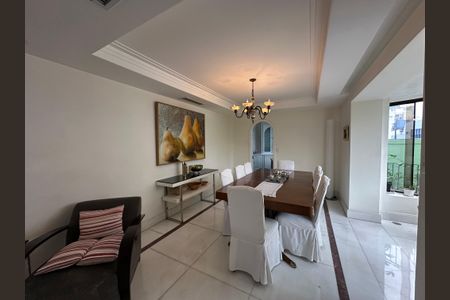 Sala de apartamento à venda com 4 quartos, 300m² em Pacaembu, São Paulo