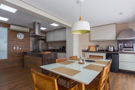 Apartamento à venda com 222m², 4 quartos e 4 vagas