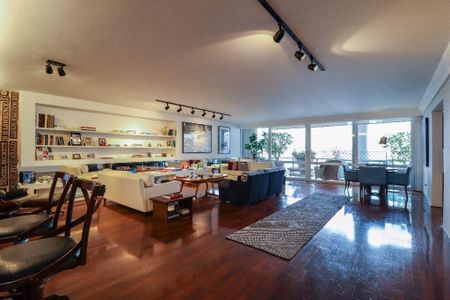 Apartamento à venda com 3 quartos, 685m² em Santa Cecilia, São Paulo