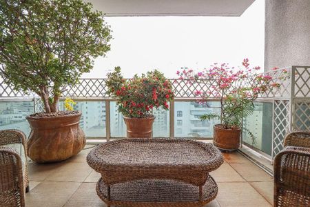 Apartamento à venda com 685m², 3 quartos e 5 vagas