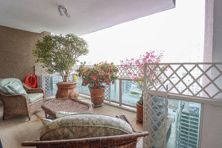 Apartamento à venda com 685m², 3 quartos e 5 vagas