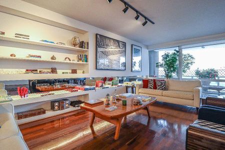 Apartamento à venda com 685m², 3 quartos e 5 vagas