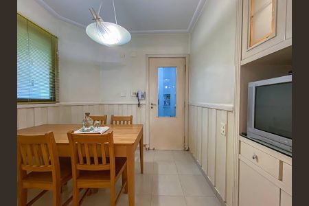 Apartamento à venda com 4 quartos, 225m² em Cerqueira César, São Paulo