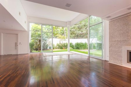 Casa à venda com 4 quartos, 466m² em Alto de Pinheiros, São Paulo