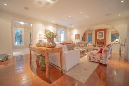 Casa à venda com 3 quartos, 318m² em Pacaembu, São Paulo