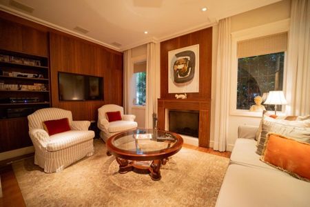 Casa à venda com 318m², 3 quartos e 4 vagas