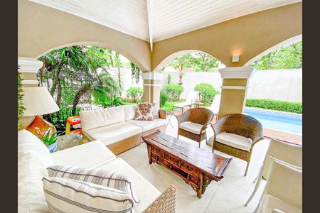 Casa à venda com 318m², 3 quartos e 4 vagas