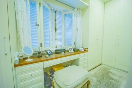 Casa à venda com 318m², 3 quartos e 4 vagas