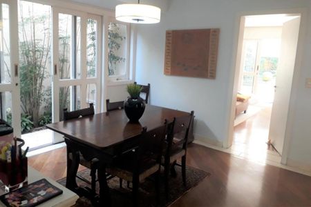 Casa à venda com 350m², 4 quartos e 3 vagas
