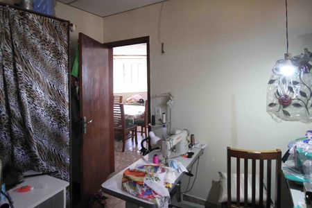 Casa à venda com 312m², 6 quartos e 6 vagas Casa à venda com 312m², 6 quartos e 6 vagasQuarto