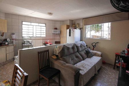 Casa à venda com 312m², 6 quartos e 6 vagas Casa à venda com 312m², 6 quartos e 6 vagasSala