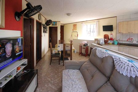 Casa à venda com 312m², 6 quartos e 6 vagas Casa à venda com 312m², 6 quartos e 6 vagasSala