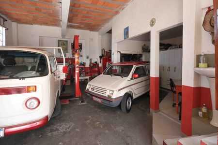 Casa à venda com 312m², 6 quartos e 6 vagas Casa à venda com 312m², 6 quartos e 6 vagasSalão