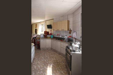 Casa à venda com 312m², 6 quartos e 6 vagas Casa à venda com 312m², 6 quartos e 6 vagasCozinha