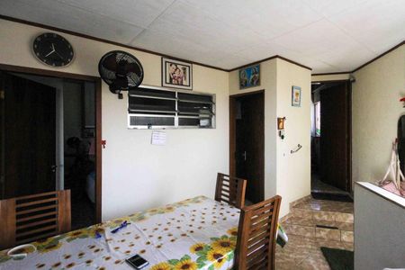 Casa à venda com 312m², 6 quartos e 6 vagas Casa à venda com 312m², 6 quartos e 6 vagasSala de Jantar