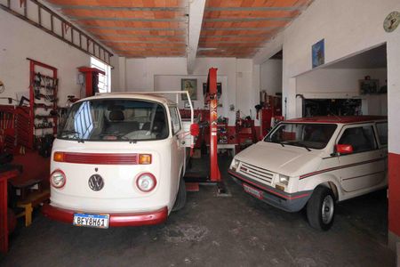 Casa à venda com 312m², 6 quartos e 6 vagas Casa à venda com 312m², 6 quartos e 6 vagasSalão