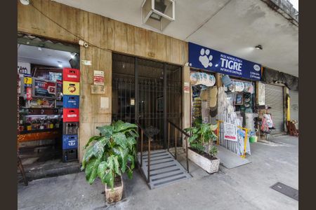 Apartamento à venda com 60m², 2 quartos e sem vagaFachada e portaria