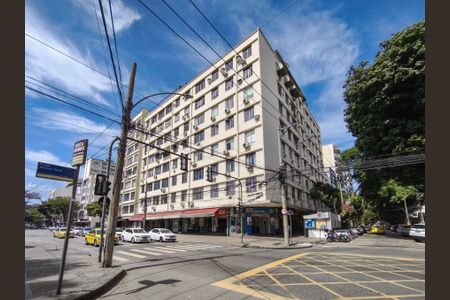 Apartamento à venda com 60m², 2 quartos e sem vagaFachada e portaria