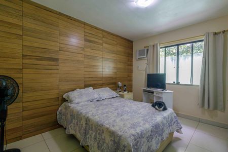 Casa de condomínio à venda com 150m², 2 quartos e 2 vagas Casa de condomínio à venda com 150m², 2 quartos e 2 vagasSuíte