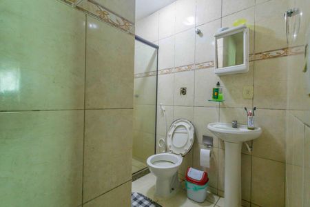 Casa de condomínio à venda com 150m², 2 quartos e 2 vagas Casa de condomínio à venda com 150m², 2 quartos e 2 vagasBanheiro da Suíte