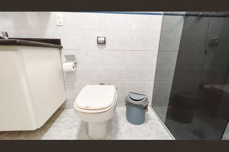 Apartamento à venda com 232m², 4 quartos e 2 vagas Apartamento à venda com 232m², 4 quartos e 2 vagasBanheiro Social