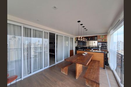 Apartamento para alugar com 170m², 3 quartos e 4 vagas Apartamento para alugar com 170m², 3 quartos e 4 vagasVaranda