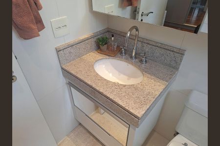 Apartamento para alugar com 170m², 3 quartos e 4 vagas Apartamento para alugar com 170m², 3 quartos e 4 vagasBanheiro da Suíte 2