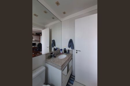 Apartamento para alugar com 170m², 3 quartos e 4 vagas Apartamento para alugar com 170m², 3 quartos e 4 vagasBanheiro da Suíte 1