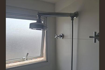 Apartamento para alugar com 170m², 3 quartos e 4 vagas Apartamento para alugar com 170m², 3 quartos e 4 vagasBanheiro da Suíte 1