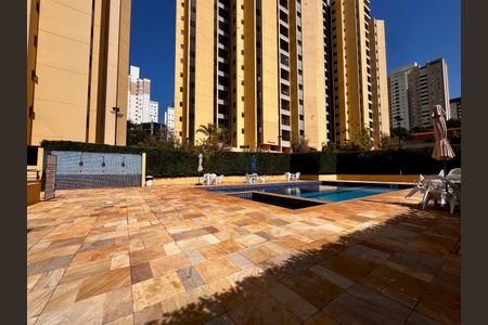 Apartamento à venda com 60m², 2 quartos e 1 vaga Apartamento à venda com 60m², 2 quartos e 1 vagaÁrea comum - Piscina