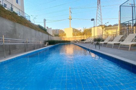 Apartamento à venda com 48m², 2 quartos e 1 vaga Apartamento à venda com 48m², 2 quartos e 1 vagaÁrea comum - Piscina