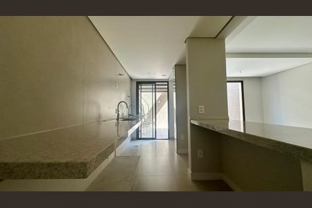 Apartamento à venda com 139m², 4 quartos e 3 vagas Apartamento à venda com 139m², 4 quartos e 3 vagasCozinha