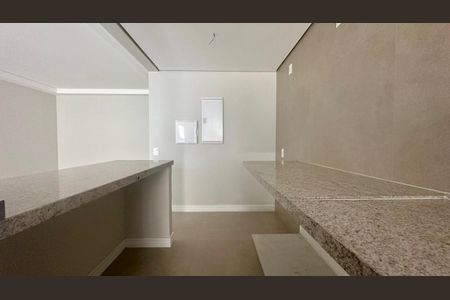 Apartamento à venda com 139m², 4 quartos e 3 vagas Apartamento à venda com 139m², 4 quartos e 3 vagasCozinha