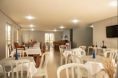 Apartamento à venda com 84m², 3 quartos e 2 vagas Apartamento à venda com 84m², 3 quartos e 2 vagasÁrea comum - Salão de festas