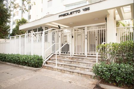 Apartamento à venda com 84m², 3 quartos e 2 vagas Apartamento à venda com 84m², 3 quartos e 2 vagasFachada