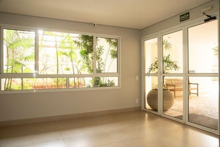 Apartamento à venda com 84m², 3 quartos e 2 vagas Apartamento à venda com 84m², 3 quartos e 2 vagasHall social