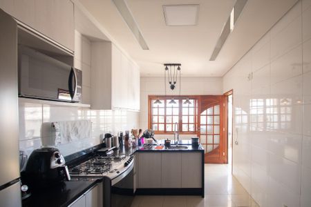 Casa à venda com 175m², 3 quartos e 2 vagasCozinha