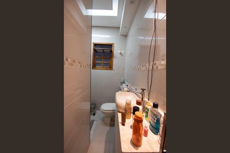 Casa à venda com 175m², 3 quartos e 2 vagasBanheiro da Suíte 1