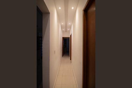 Casa à venda com 175m², 3 quartos e 2 vagasCorredor