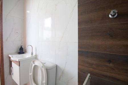 Casa à venda com 175m², 3 quartos e 2 vagasBanheiro 4