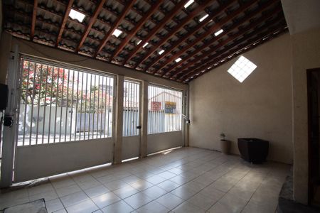 Casa à venda com 175m², 3 quartos e 2 vagasGaragem