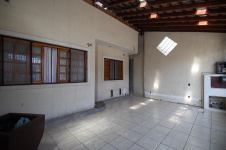 Casa à venda com 175m², 3 quartos e 2 vagasGaragem