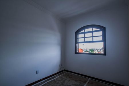 Casa à venda com 270m², 3 quartos e 4 vagas Casa à venda com 270m², 3 quartos e 4 vagasQuarto 1