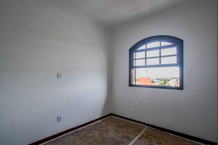 Casa à venda com 270m², 3 quartos e 4 vagas Casa à venda com 270m², 3 quartos e 4 vagasQuarto 2
