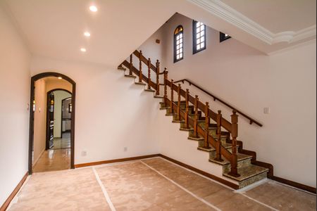 Casa à venda com 270m², 3 quartos e 4 vagas Casa à venda com 270m², 3 quartos e 4 vagasSala